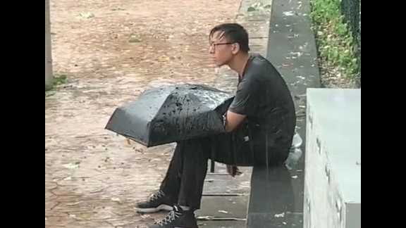 “人 间 百 味 是 辛 酸”
